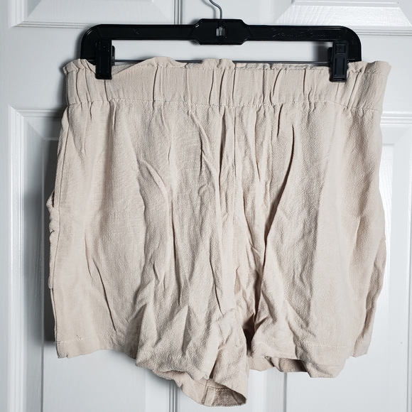 Adyson Parker Ivory Shorts - Picture 5 of 7